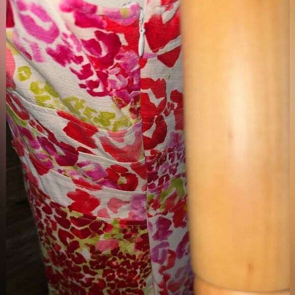 GUESS Floral tulip style Dress cap sleeves bow embellishments Size 6 super cute - Picture 7 of 16